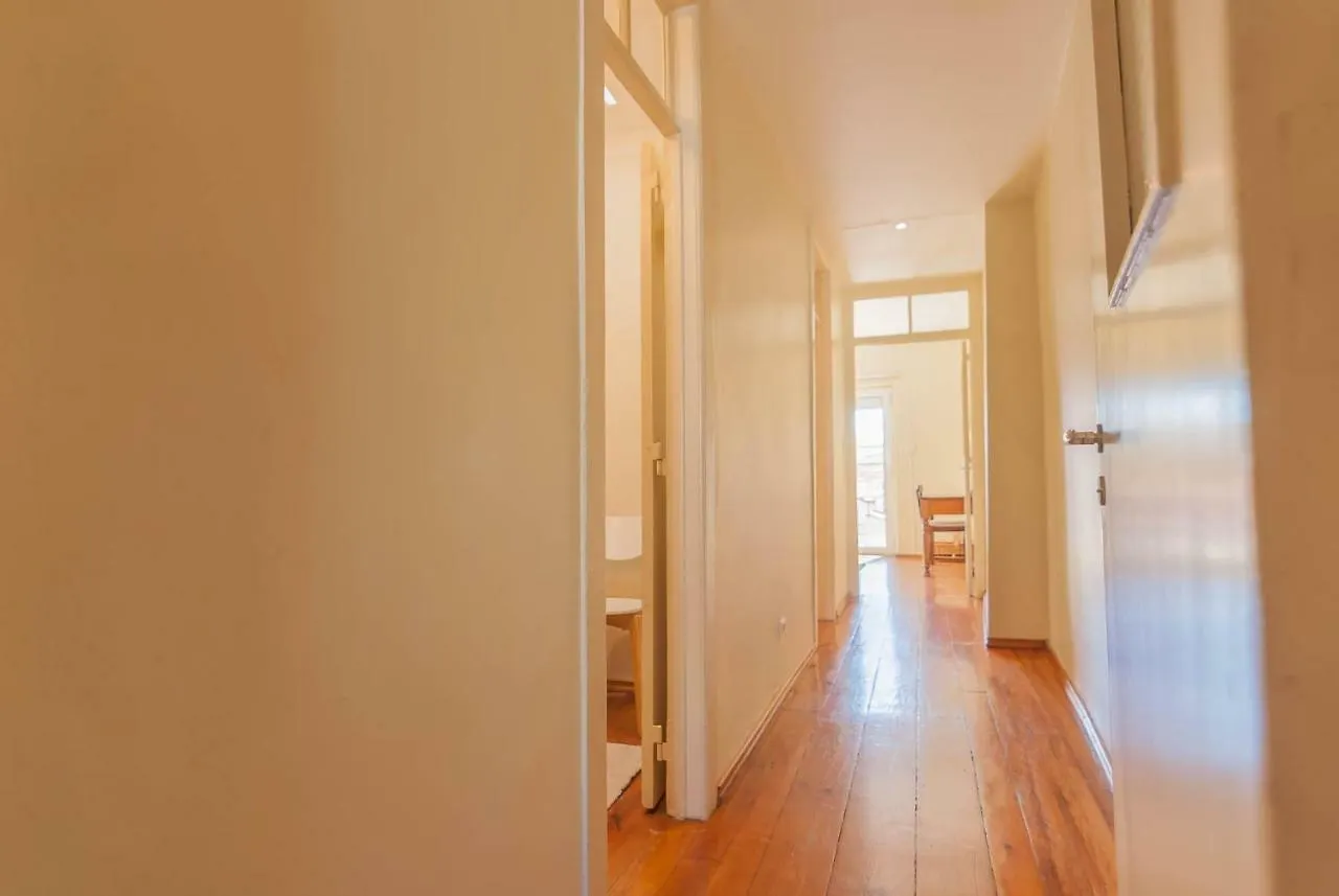 Apartamento 'White House' Apartment- Alfama Lisboa