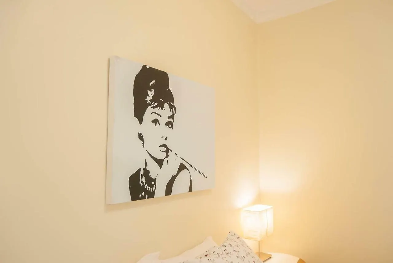 'White House' Apartment- Alfama Lisboa Portugal