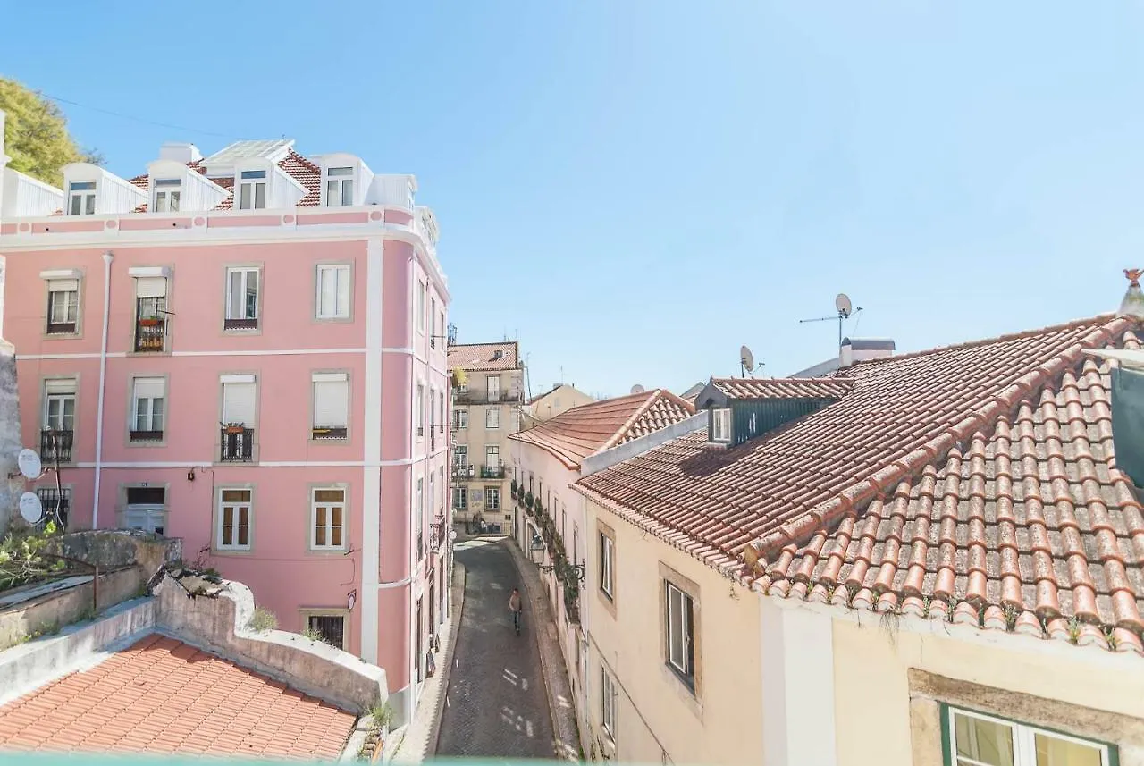 'White House' Apartment- Alfama 리스본 0*,  포르투갈