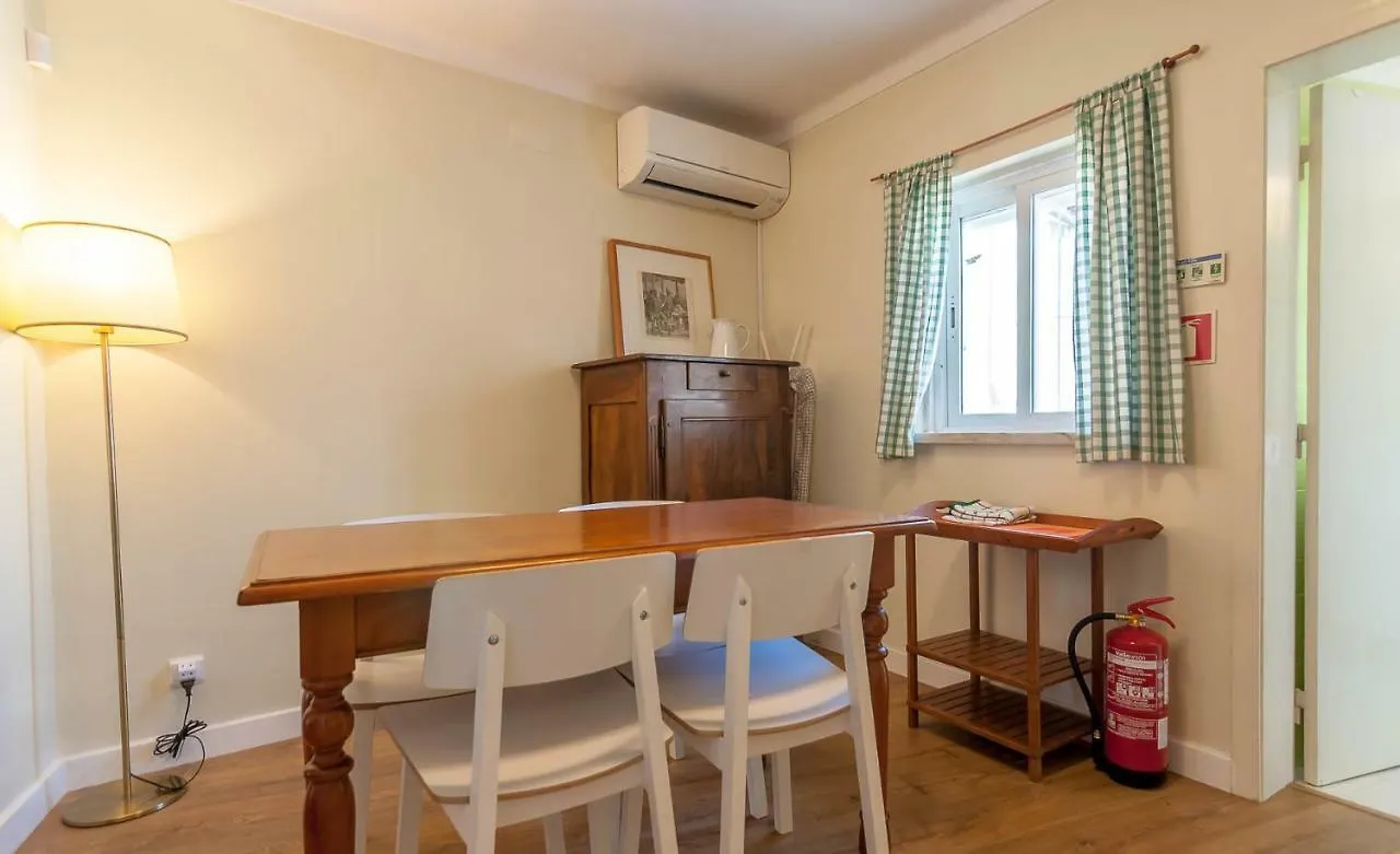 Daire 'White House' Apartment- Alfama Lisboa Portekiz